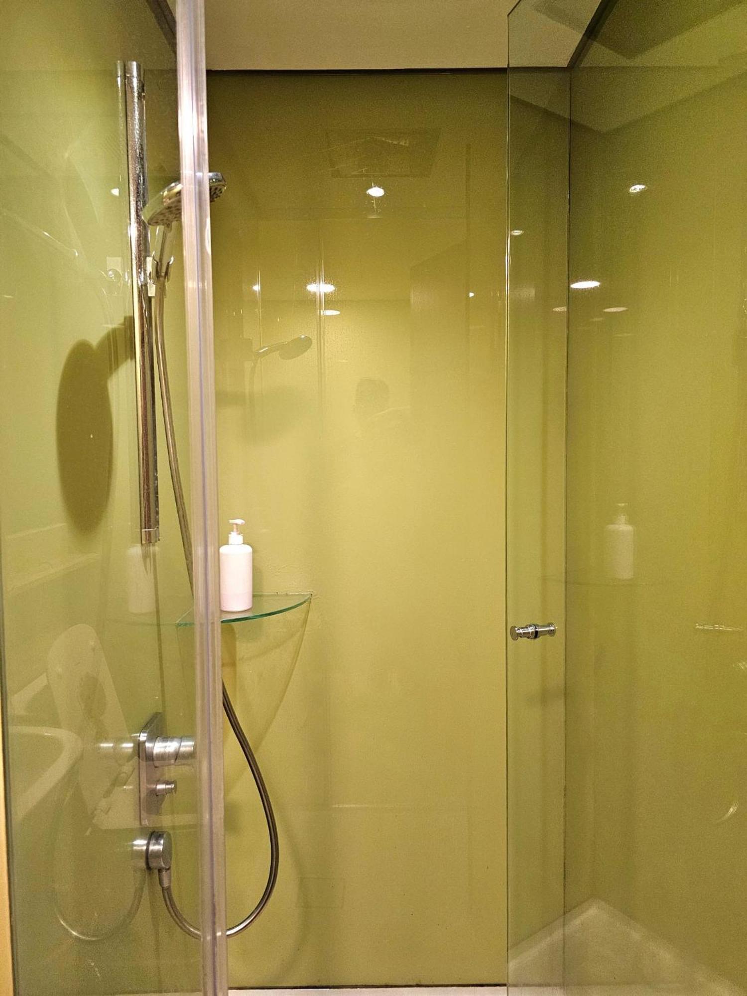 De Apartment Sky At Klcc Куала Лумпур Екстериор снимка